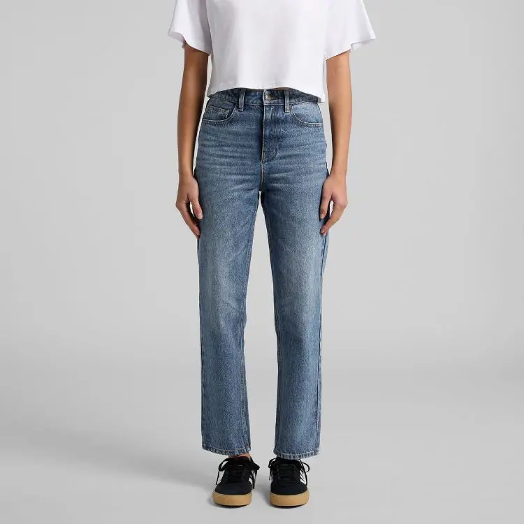 Picture of Wo's Straight Jeans